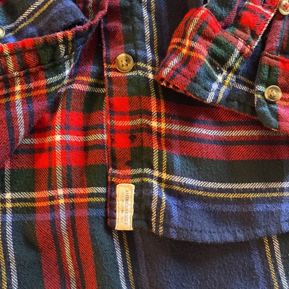 Two Holiday Shirt 👕✨🎄🎅🏻🎁✨ - Picture 4 of 9